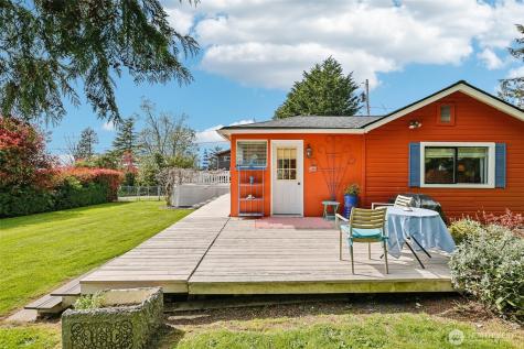 176 Maple Street Camano Island WA 98282
