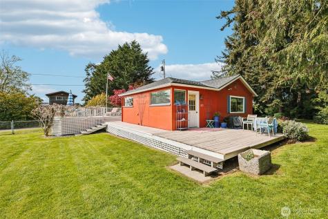 176 Maple Street Camano Island WA 98282