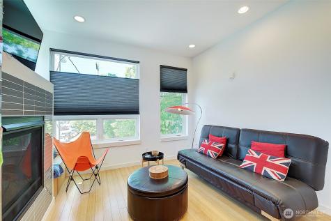 3444 California Avenue SW Seattle WA 98116