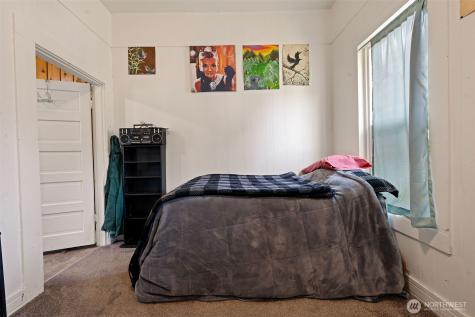 1218 Cedar Street Raymond WA 98577
