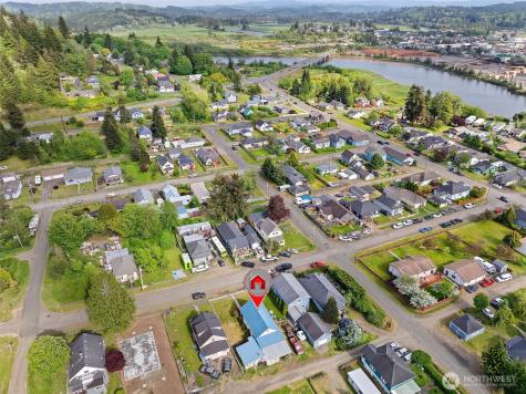 1218 Cedar Street Raymond WA 98577