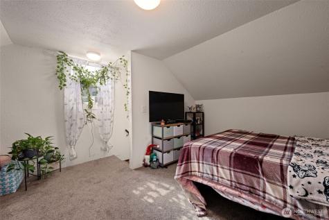 1218 Cedar Street Raymond WA 98577