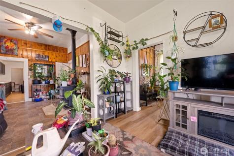 1218 Cedar Street Raymond WA 98577