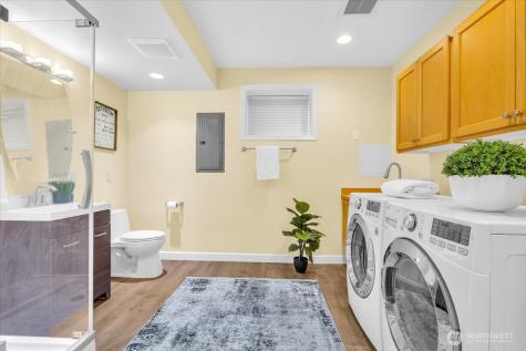 3417 77th Avenue SE Mercer Island WA 98040