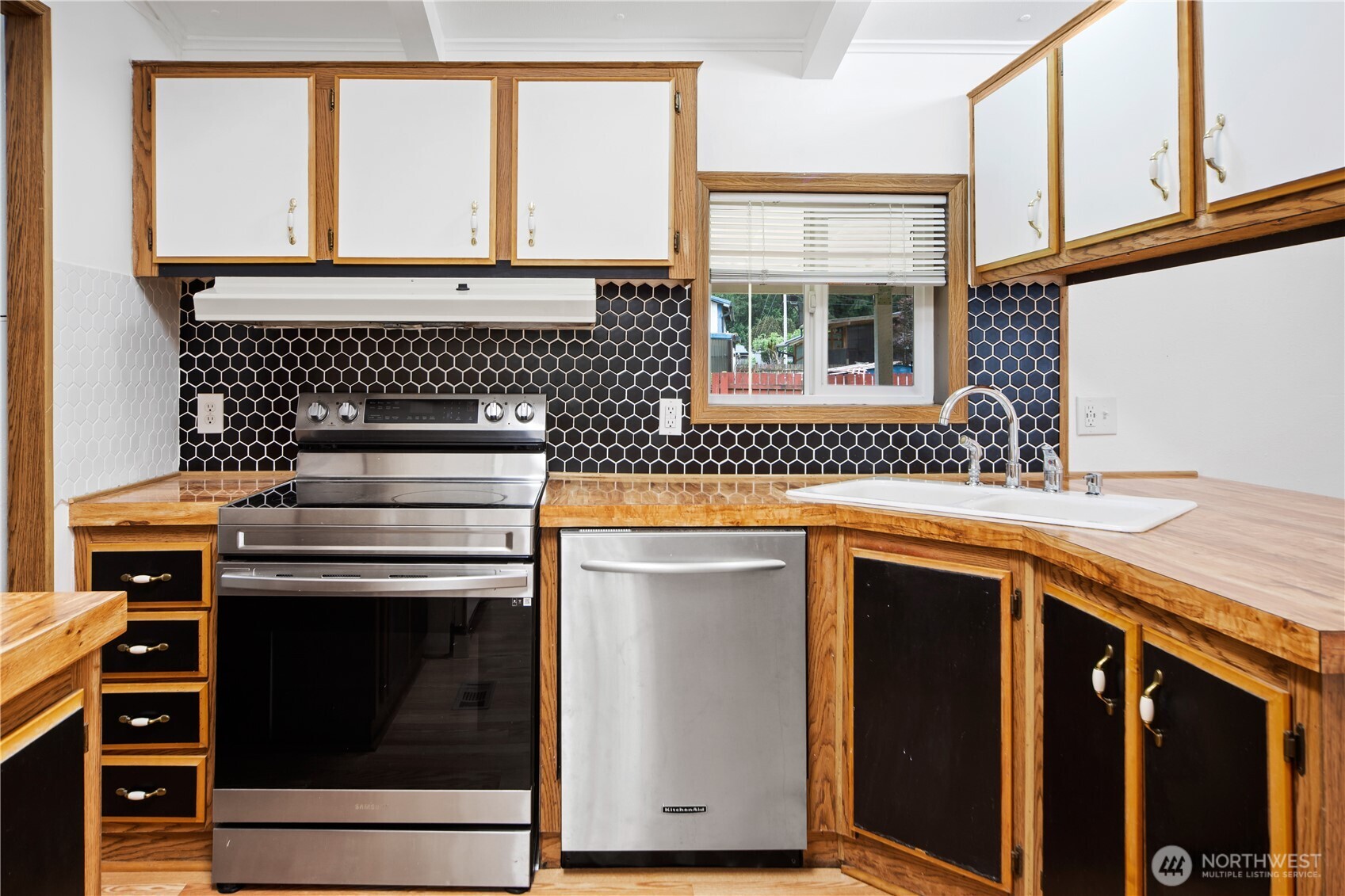 140 Pinto Lane Brinnon WA 98320