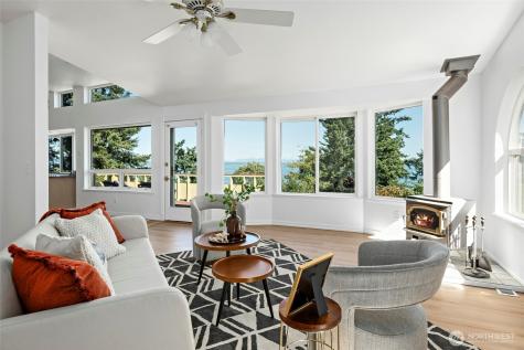 2176 Aurora Court Oak Harbor WA 98277