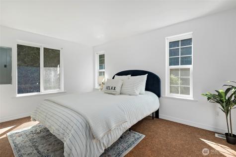 2176 Aurora Court Oak Harbor WA 98277