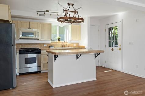 2176 Aurora Court Oak Harbor WA 98277