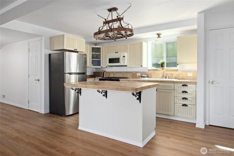 2176 Aurora Court Oak Harbor WA 98277