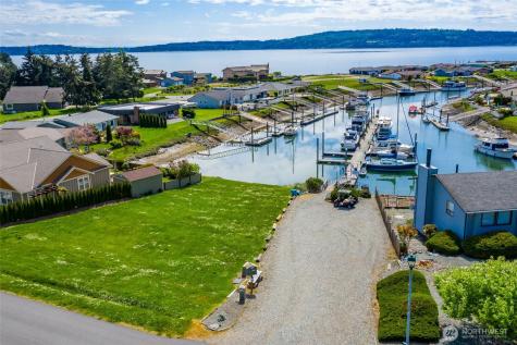 2176 Aurora Court Oak Harbor WA 98277