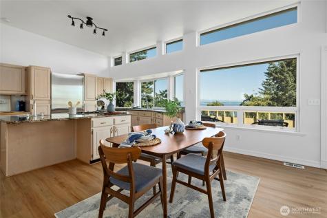 2176 Aurora Court Oak Harbor WA 98277