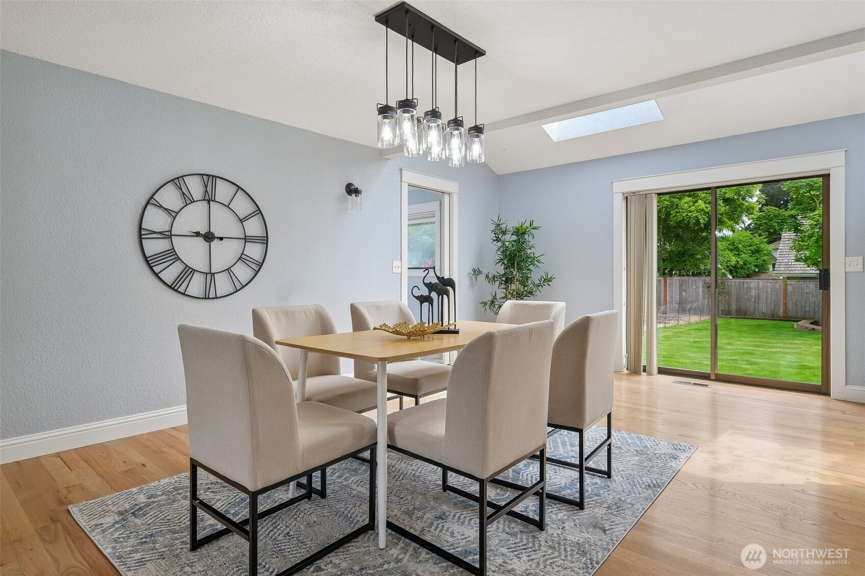 21329 Oak Way Brier WA 98036