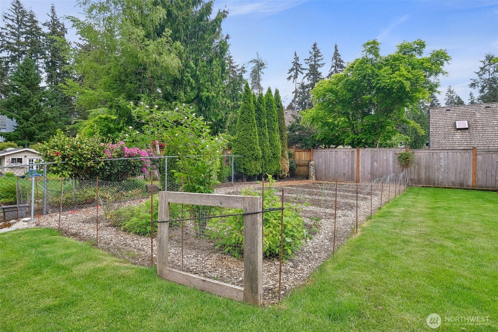 21329 Oak Way Brier WA 98036