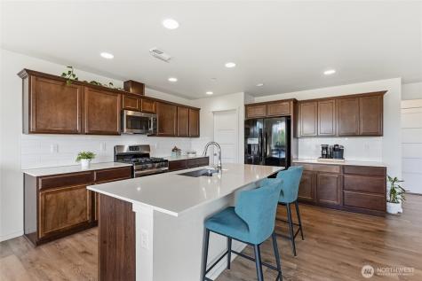 7142 42nd Place NE Marysville WA 98270