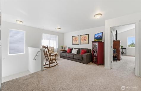 7142 42nd Place NE Marysville WA 98270