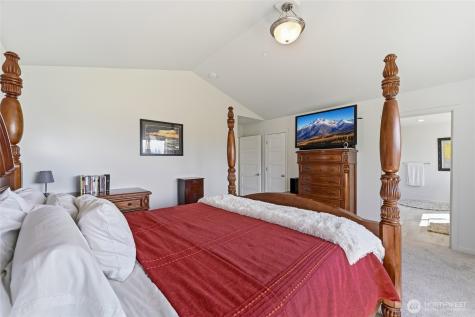 7142 42nd Place NE Marysville WA 98270