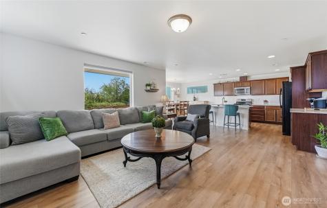 7142 42nd Place NE Marysville WA 98270