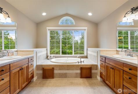 7728 213th Avenue SE Snohomish WA 98290