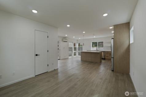 9002 15th Avenue SW Seattle WA 98106