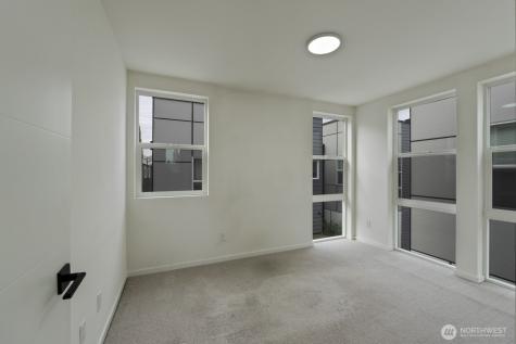 9002 15th Avenue SW Seattle WA 98106