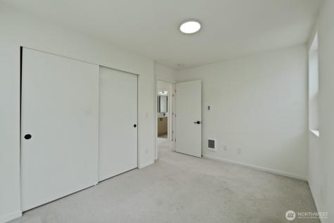 9002 15th Avenue SW Seattle WA 98106