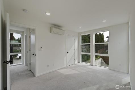 9002 15th Avenue SW Seattle WA 98106