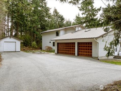 2047 Briarwood Drive Oak Harbor WA 98277