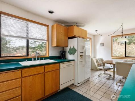 2047 Briarwood Drive Oak Harbor WA 98277