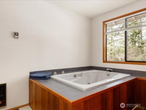 2047 Briarwood Drive Oak Harbor WA 98277