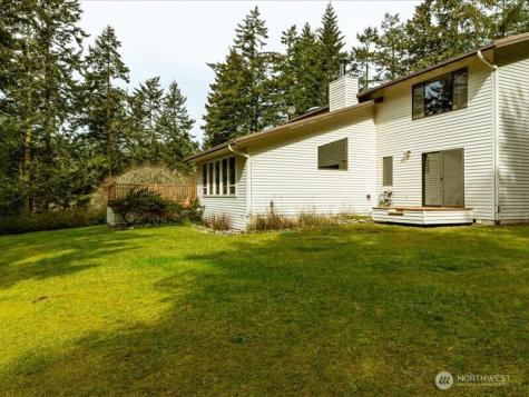 2047 Briarwood Drive Oak Harbor WA 98277