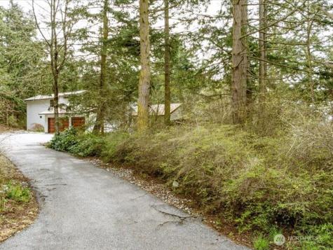 2047 Briarwood Drive Oak Harbor WA 98277