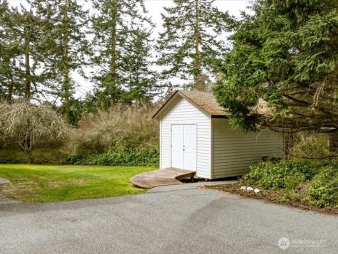 2047 Briarwood Drive Oak Harbor WA 98277
