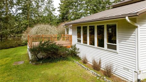 2047 Briarwood Drive Oak Harbor WA 98277