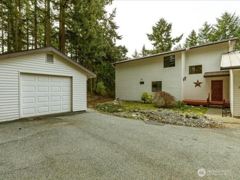 2047 Briarwood Drive Oak Harbor WA 98277
