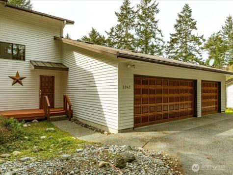 2047 Briarwood Drive Oak Harbor WA 98277