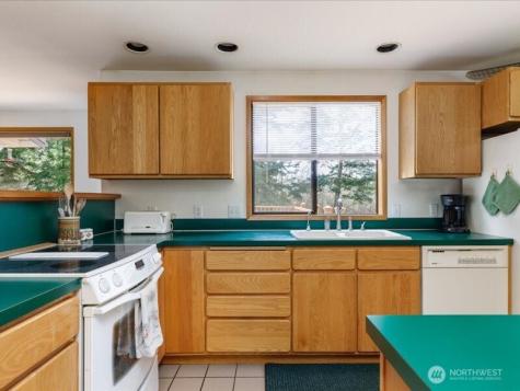 2047 Briarwood Drive Oak Harbor WA 98277