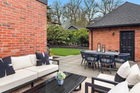 1111 37th Avenue E Seattle WA 98112