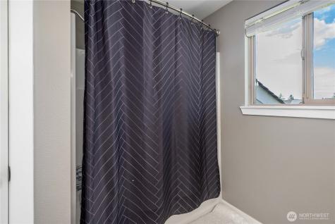 11719 8th Street E Edgewood WA 98372
