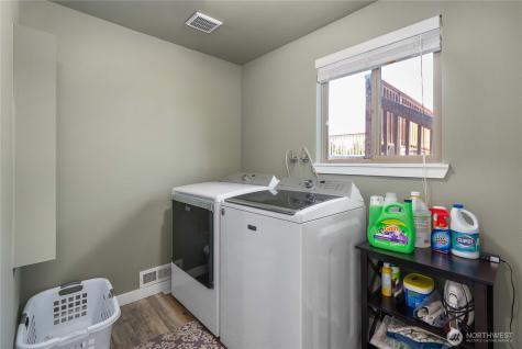 11719 8th Street E Edgewood WA 98372