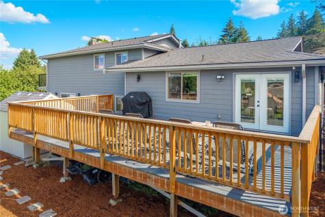 11719 8th Street E Edgewood WA 98372