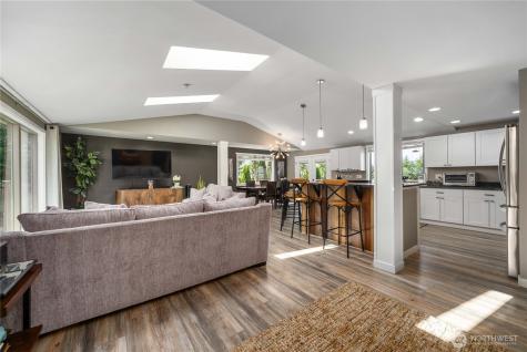 11719 8th Street E Edgewood WA 98372