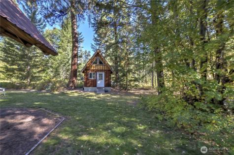 26 Mercer Road Mazama WA 98833