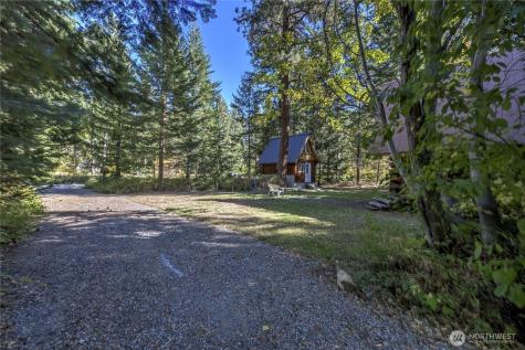 26 Mercer Road Mazama WA 98833