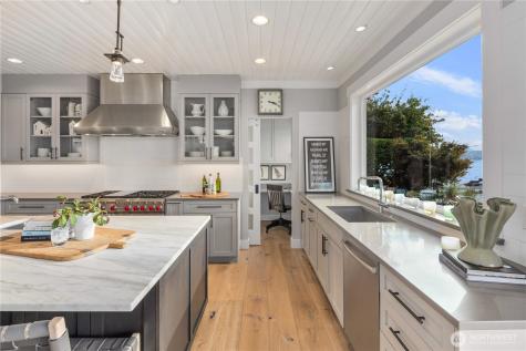 3123 E Lake Sammamish Parkway NE Sammamish WA 98074