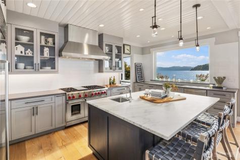 3123 E Lake Sammamish Parkway NE Sammamish WA 98074