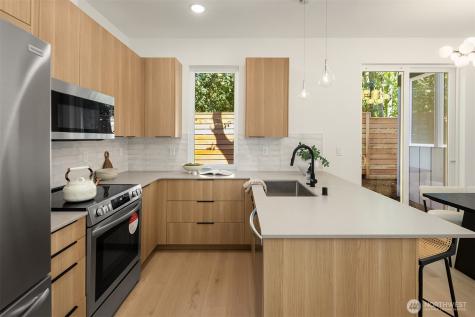 7330 25th Avenue NW Seattle WA 98117