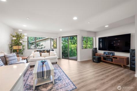 19305 7th Ave W Lynnwood WA 98036