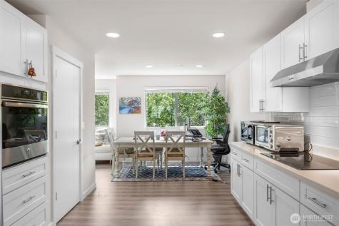 19305 7th Ave W Lynnwood WA 98036