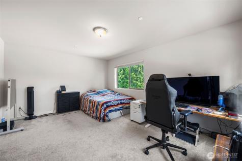 19305 7th Ave W Lynnwood WA 98036