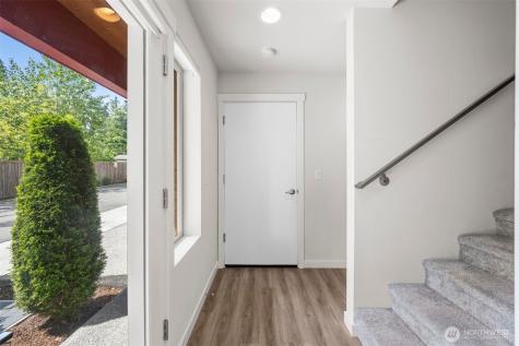 19305 7th Ave W Lynnwood WA 98036
